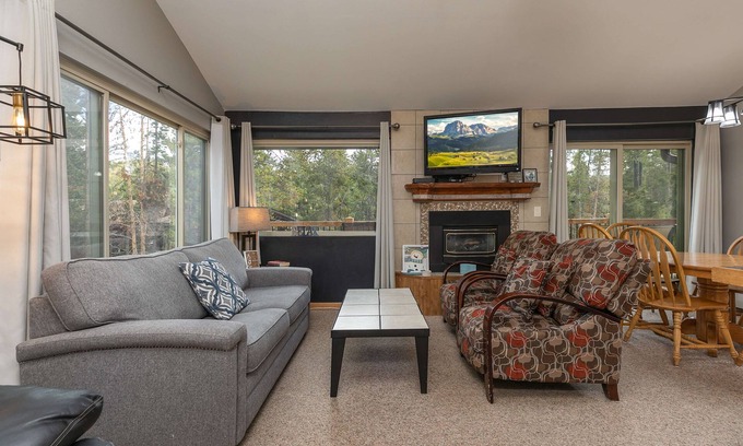 Peak 9 Condo | Timbernest Cottonwood Condo: Ideal Breck Location
