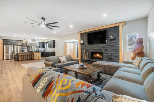 Lewiston Apartment | Timbertown Lodge, Lanes & Spare Cottage