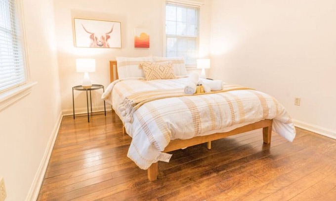 Clintonville Apartment | Timeless Tulane 1Bed 1 Bath Apt. Mins 2 High