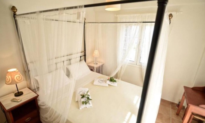 Agios Kirykos House | Timessa Maisonette in Agios Kirikos