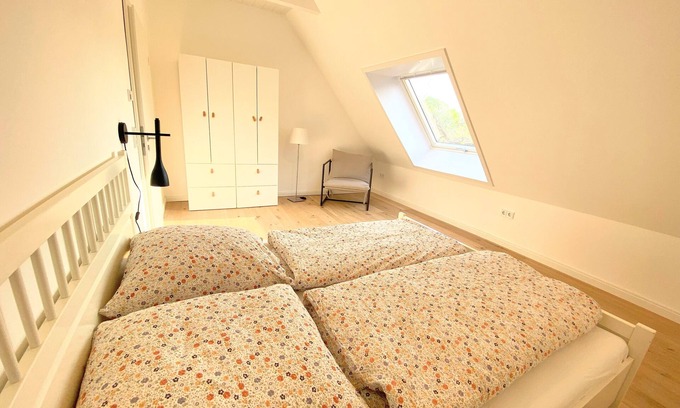 Gross Timmendorf Apartment | Timmenhus - Große Ferienwohnung mit 3 Schlafzimmern und Terrasse am Feldrand