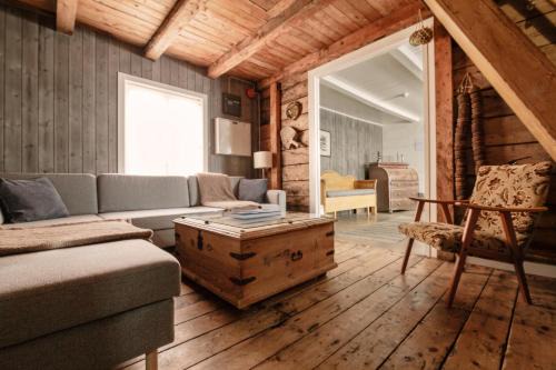 Moskenes House | Tind seaside cabins