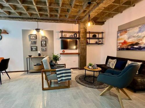 Loja Apartment | Tinta & hierro Suite 2