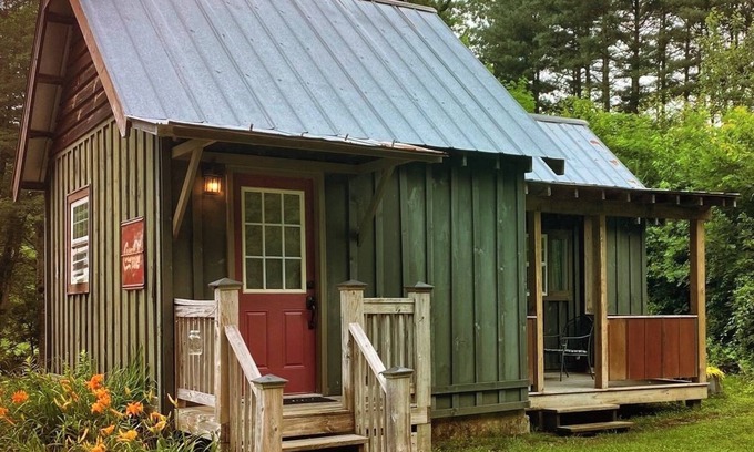 Glenville Cabin | Tiny Cabin by Lake Glenville