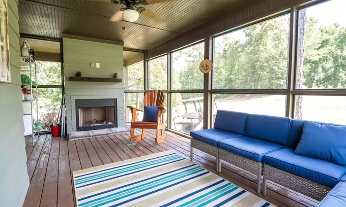 Tallassee Cabin | Tiny Cabin on Lake Martin