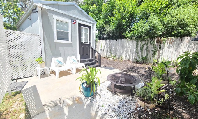 Longwood Cottage | Tiny Hidden Cottage