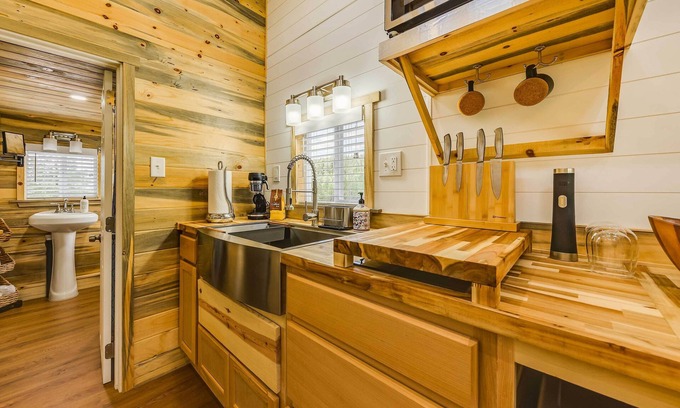 Mayhill Apartment | Tiny Home 5 Mi to New Mexico Skies Observatories
