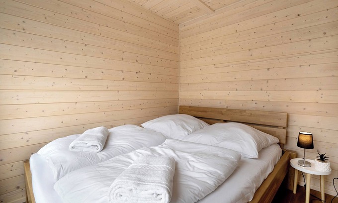Lichterfeld-Schacksdorf Apartment | Tiny House ‘Christoph’ with direct lake view, terrace, sauna and direct access to the lake