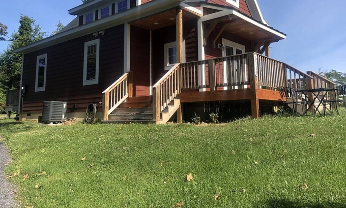 Hume Cottage | Tiny House in the country