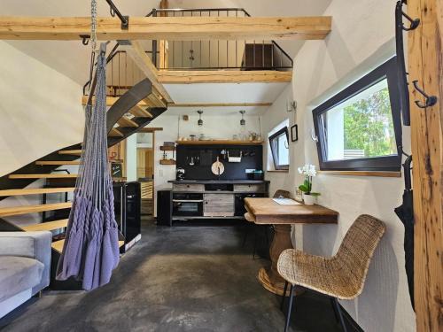 Oberdorla House | Tiny House mit eigener Sauna am Waldrand in der Fränkischen Schweiz