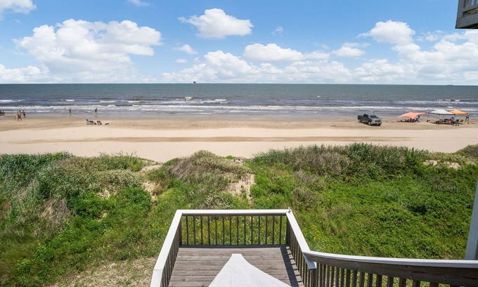 Crystal Beach House | Tiny House on Bolivar