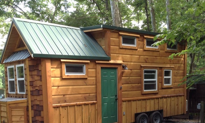Luray Cabin | Tiny House, Riverfront, Firepit, Outdoor Shelter, Floating Dock, Sat. TV