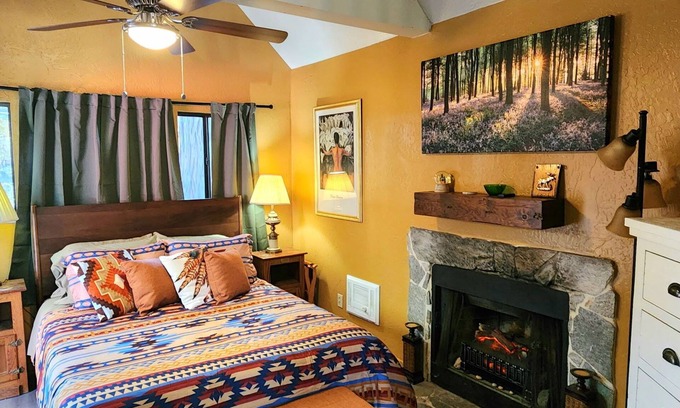 Idyllwild Apartment | Tiny Mountain Cabin under the pines. Close to town. Dogs ok.