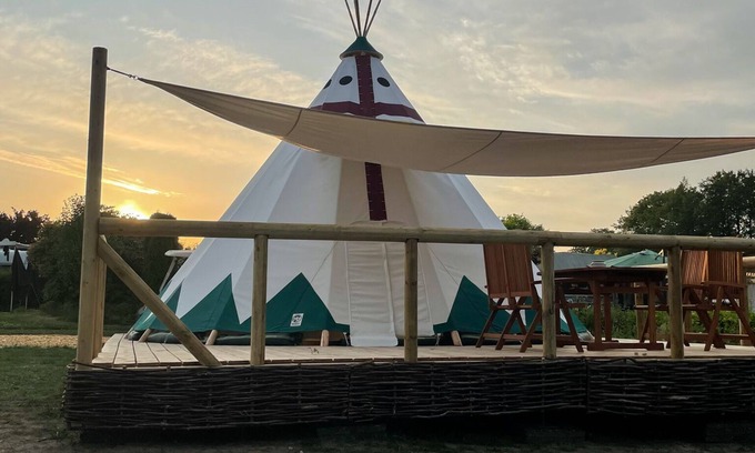 Belau Apartment | Tipi Sioux at Lake Belau