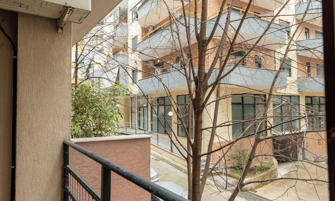 Tirana Apartment | Tirent Apartment - Spacious 2-Bedroom Stay Near Liqeni i Thatë
