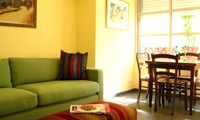 Tel Aviv City Center Apartment | TLV living, your home in Tel Aviv
