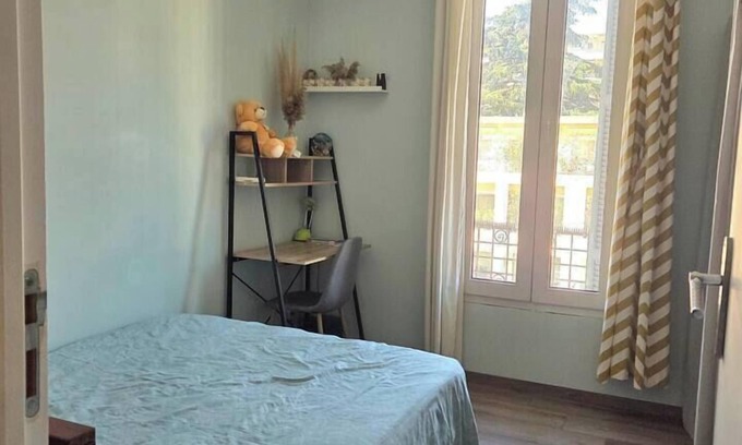 Le Cannet Apartment | To complete, Lovely 2-bedrooms apartment with AC in Le Cannet, Cannes.