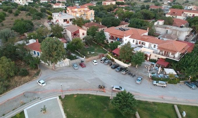 Moudros Hotel | To Kyma