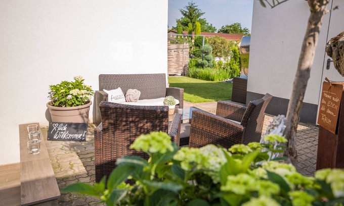 Venningen Apartment | to the dream farmer .... You will fall in love!