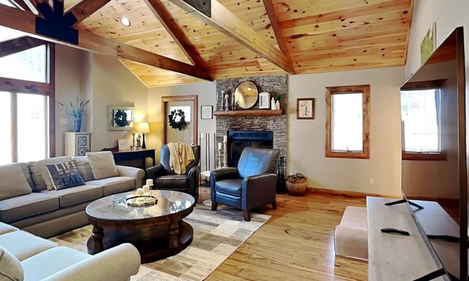 Blakeslee Cottage | To The Point