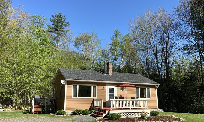 Sugar Hill Cabin | Toad Hill Hideaway - Franconia NH Mountainside Cabin.