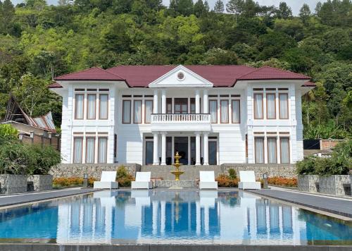 Samosir Hotel | Toba Retreat Mansion and Villas