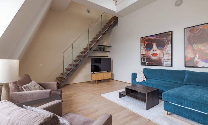 Oslo City Centre Apartment | Tollbugata Retreat l Rooftop l Smart-TV l 6 Guests