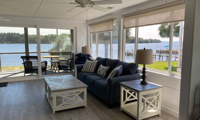 Summerton House | Tom Charles Goat Island Fishing Retreat