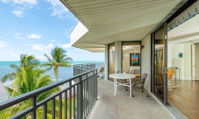 Key West Condo | Tom's Spectacular OceanFront 3 Bdrm Endless Atlantic view, Key West Amazing