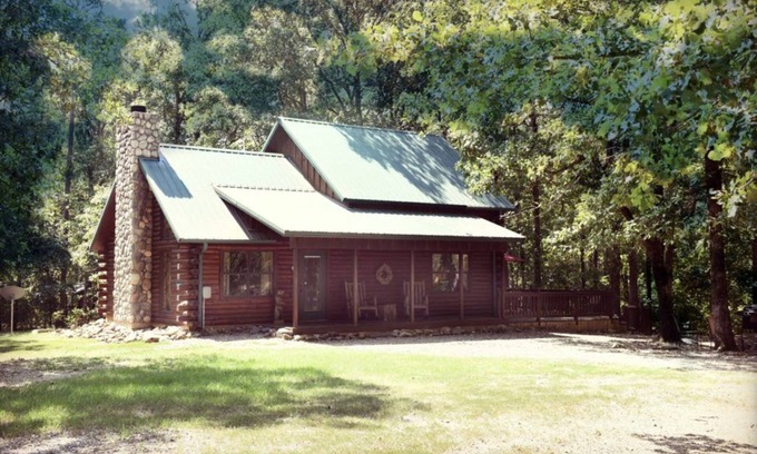 Broken Bow Cabin | Tomichi Link-N-Log Cabin Near Broken Bow Lake Damn