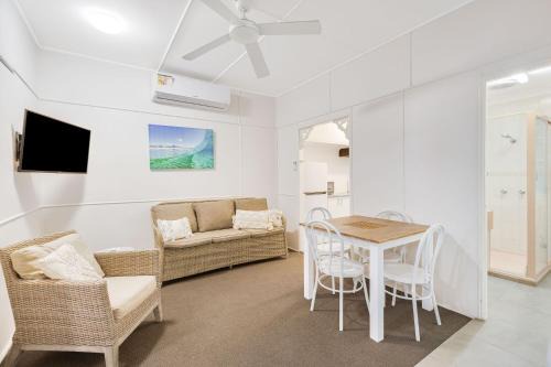 Coolangatta Apartment | Tondio Terrace Flat 2