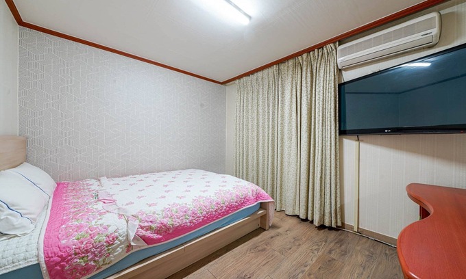 Tongyeong Hotel | Tongyeong Q