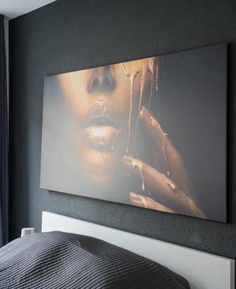 Mitte Apartment | TOP 2 Zimmer Altbauwohnung in Kiel Mitte 24-7 Check In