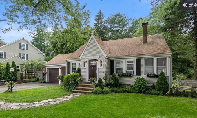 Westwood House | TOP BOSTON SUBURB/LAKE & NATURE FAMILY RETREAT