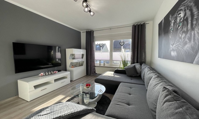 Schultendorf Apartment | -Top equipment- Free Netflix/Wifi/Parking