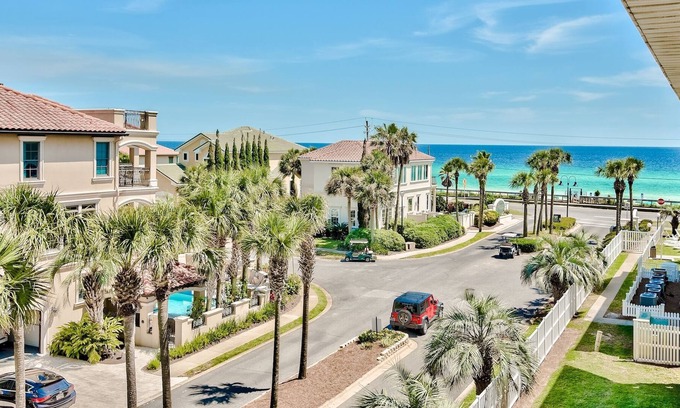 Miramar Beach Condo | Top Floor 3 Bedroom 2 Bathroom condo with Gulf Views!