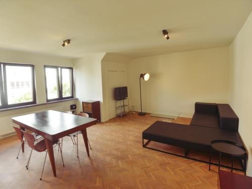 Rijsenbergwijk Apartment | Top floor apartment at Saint Peters Station