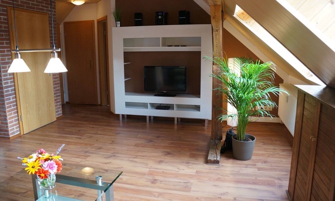 Finow Apartment | Top floor - apartment