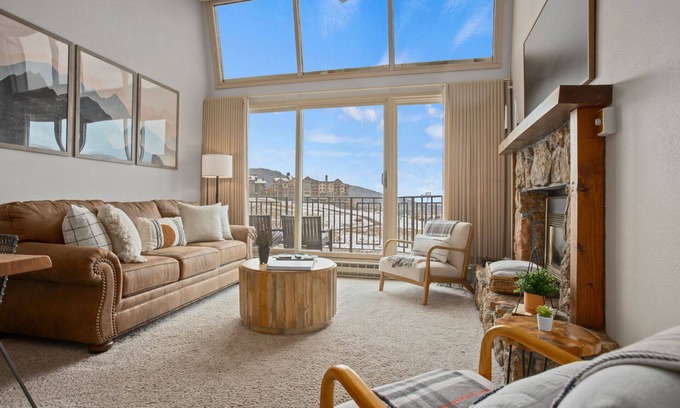 Steamboat Springs Condo | Top Floor Condo w/Patio & Amazing Ski Area Views - Pool, Hot Tub, Sauna, Ski In/Out