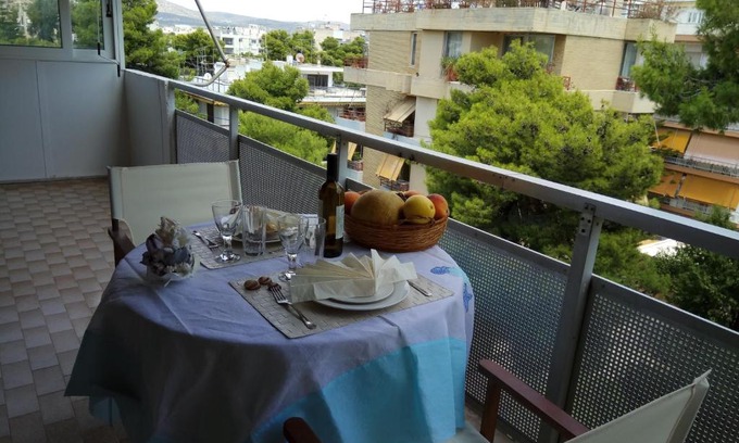 Varkiza Apartment | Top floor cozy apartment near the beach