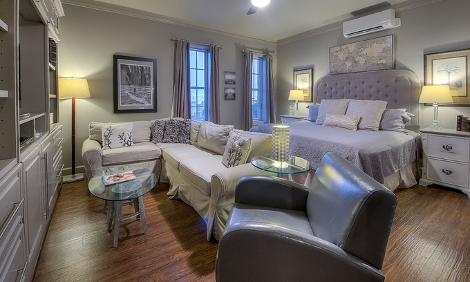 Seacrest Beach Apartment | Top Floor Designer Studio*Full Size Fridge* Walk to Beach! 2 People ONLY