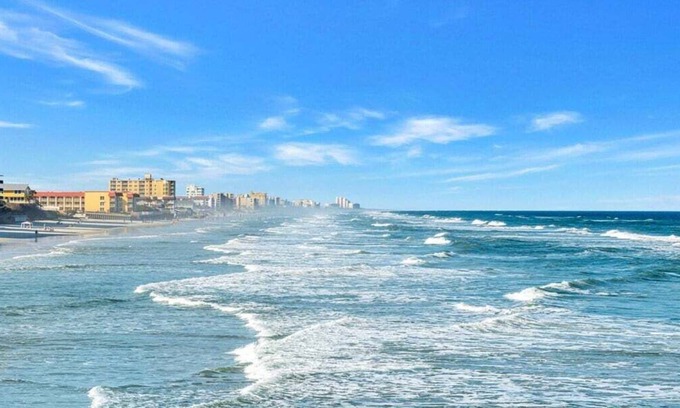 Horton Shores Condo | Top-Floor Inlet View Condo w/3 BR, Balcony & Grill
