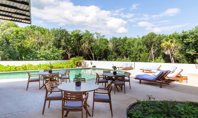 Akumal Apartment | Top Floor Jungle View Entire Luxury Apartment 102n