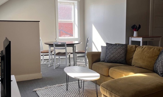 Bath Apartment | Top floor loft apartment in downtown Bath