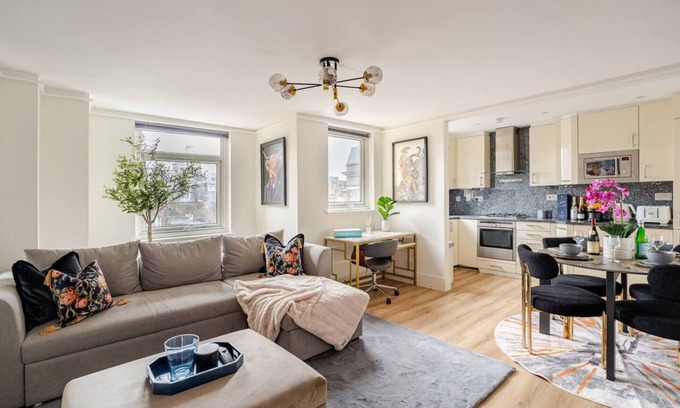 Bryanston and Dorset Square Apartment | Top Floor Marylebone Apartment with WiFi, AC