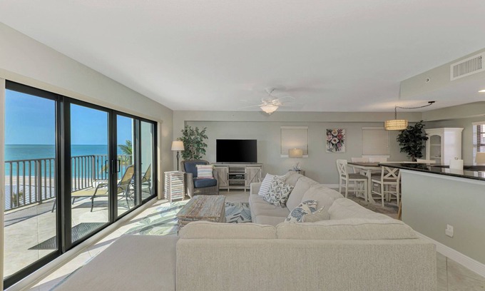 Englewood Condo | Top Floor Penthouse Gulf Front & Direct Lemon Bay Views! nSummer/Fall Specials