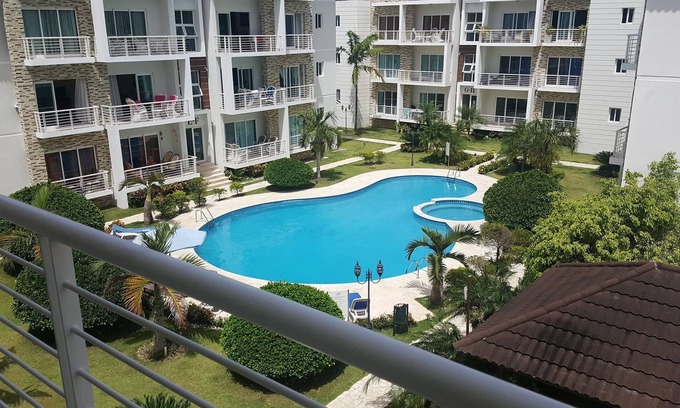 La Esplanada Apartment | Top-floor quiet condo with large pool and garden near everything, BBQ/WiFI/TV