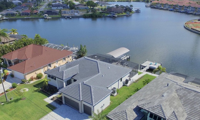 Burnt Store Villa | TOP FLORIDA's Villa Sun Castle