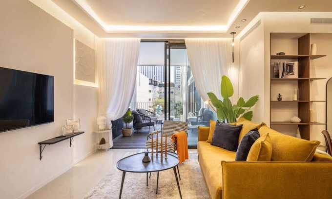 Tel Aviv Apartment | Top located at the piano house