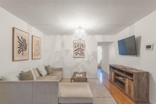 Rose Hill Apartment | Top Location! 2BD in NYC's Best Neighborhood